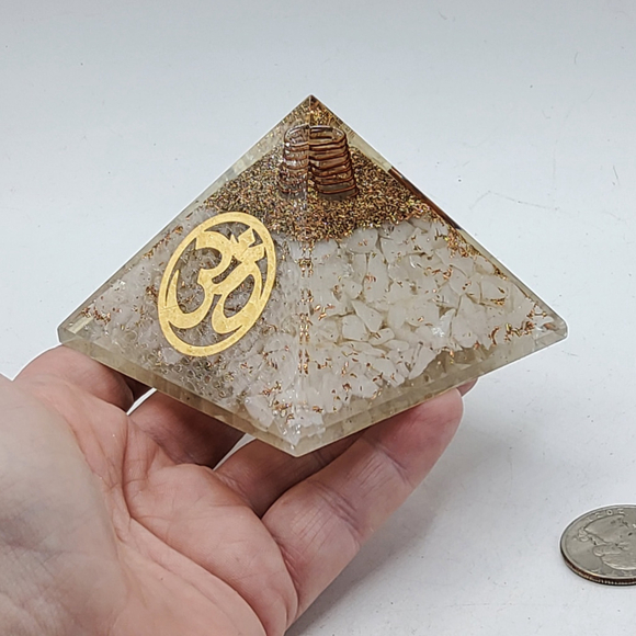 Quartz Orgonite Pyramid with Golden OM Symbol Meditation Yoga - Picture 2 of 3